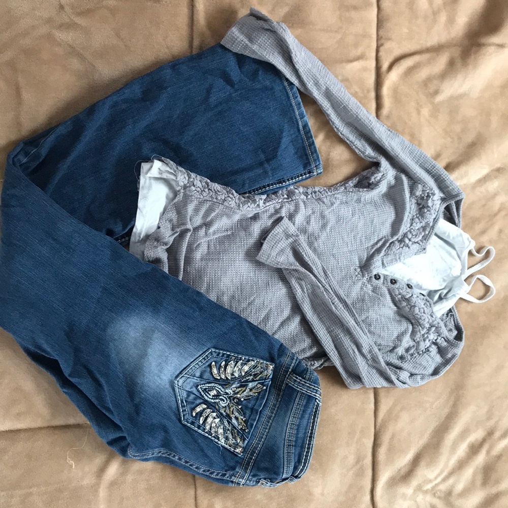 Gray 3 quarter sleeve!